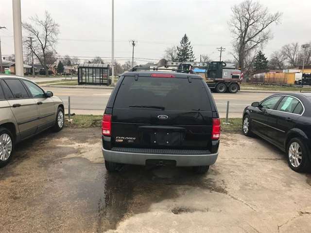 Ford Explorer 2002 photo 2